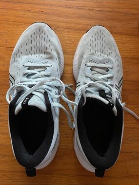 Asics Men's Running Shoes White with Black Accents